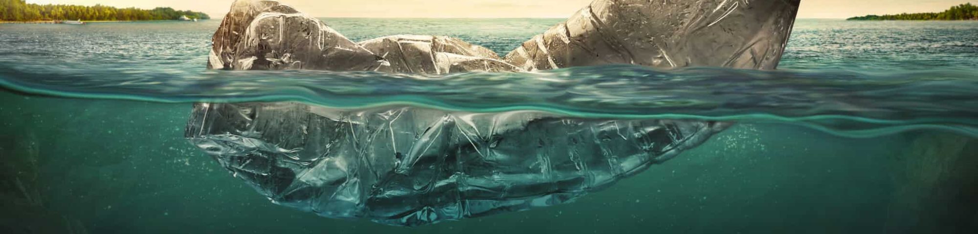 Plastic,Water,Bottles,Pollution,In,Ocean,(environment,Concept)